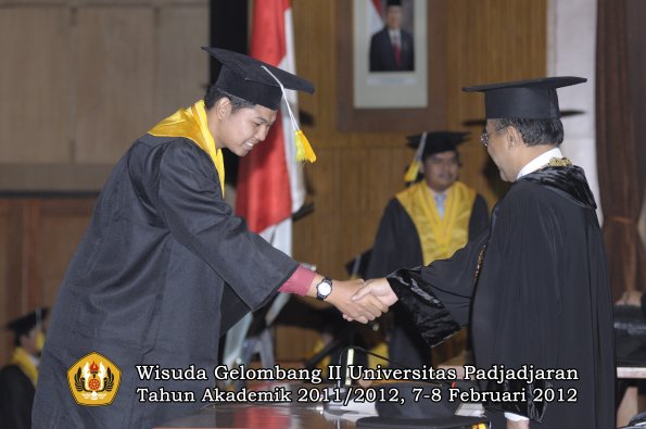 wisuda-fakultas-ikom-oleh-rektor-183-copy