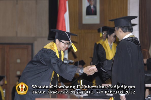 wisuda-fakultas-ikom-oleh-rektor-185-copy