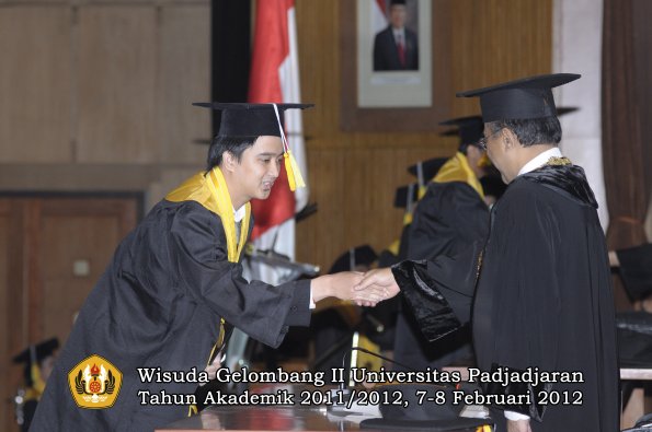 wisuda-fakultas-ikom-oleh-rektor-186-copy