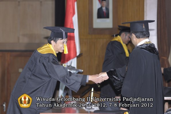 wisuda-fakultas-ikom-oleh-rektor-203-copy