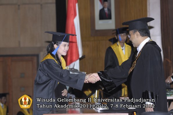 wisuda-fakultas-isip-oleh-rektor-027-copy