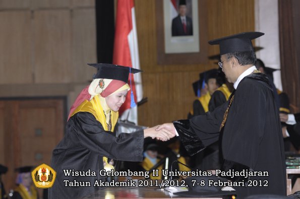 wisuda-fakultas-isip-oleh-rektor-040-copy