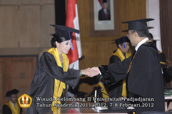 wisuda-fakultas-isip-oleh-rektor-041-copy