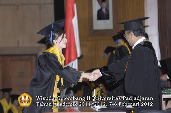 wisuda-fakultas-isip-oleh-rektor-068-copy