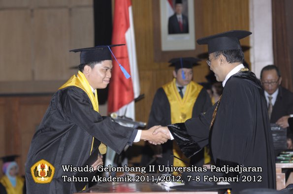 wisuda-fakultas-isip-oleh-rektor-156-copy