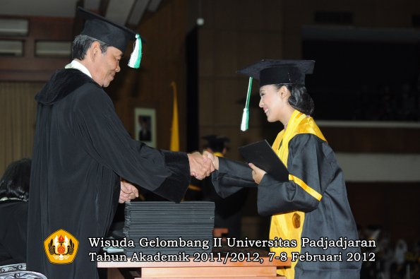 wisuda-fakultas-pertanian-oleh-dekan-011-copy