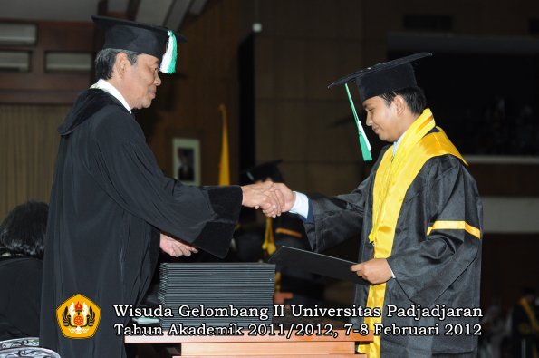 wisuda-fakultas-pertanian-oleh-dekan-014-copy