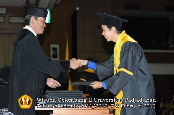 wisuda-fakultas-pertanian-oleh-dekan-026-copy