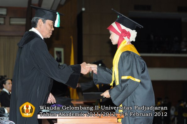 wisuda-fakultas-pertanian-oleh-dekan-048-copy