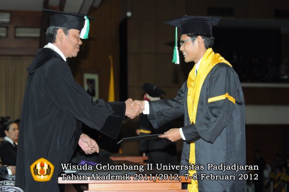 wisuda-fakultas-pertanian-oleh-dekan-049-copy