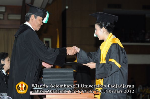 wisuda-fakultas-pertanian-oleh-dekan-054-copy