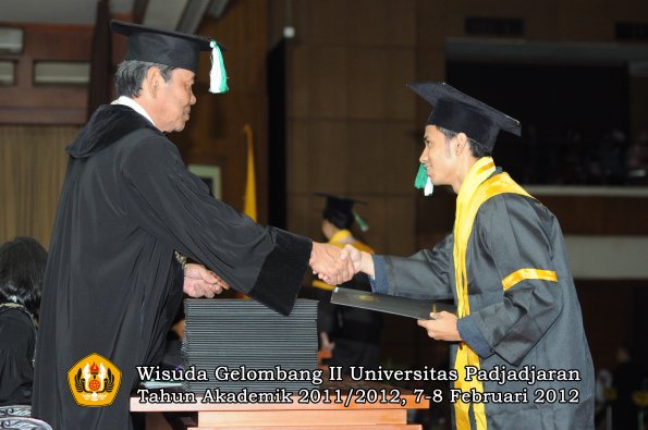 wisuda-fakultas-pertanian-oleh-dekan-055-copy