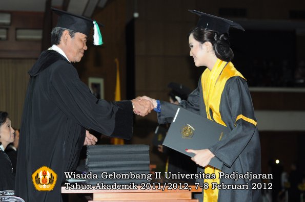 wisuda-fakultas-pertanian-oleh-dekan-060-copy