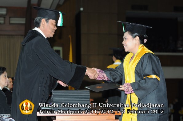 wisuda-fakultas-pertanian-oleh-dekan-066-copy