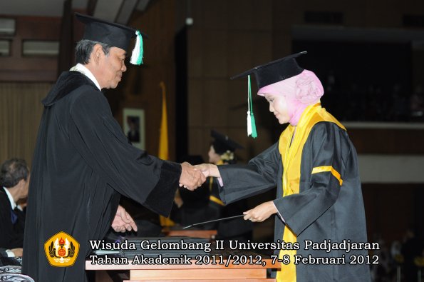 wisuda-fakultas-pertanian-oleh-dekan-089-copy