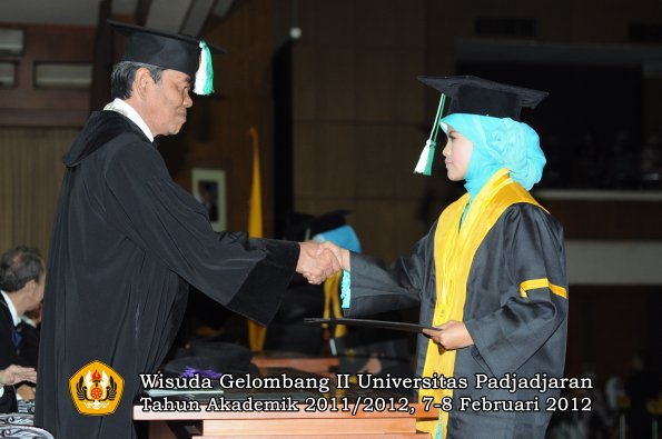 wisuda-fakultas-pertanian-oleh-dekan-102-copy