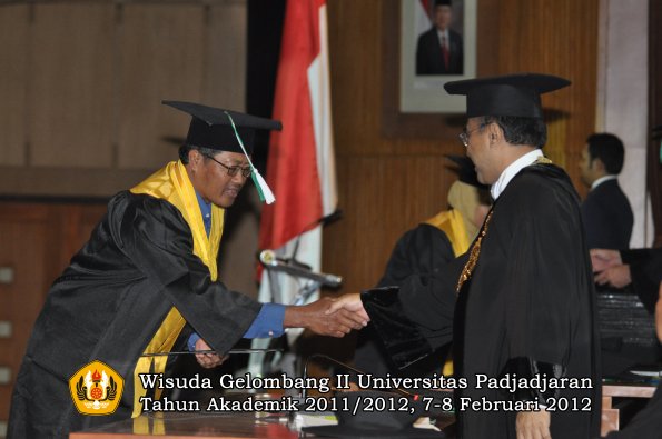 wisuda-fakultas-pertanian-oleh-rektor-001-copy