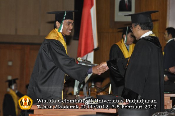 wisuda-fakultas-pertanian-oleh-rektor-045-copy