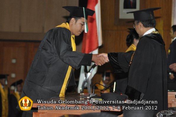 wisuda-fakultas-pertanian-oleh-rektor-046-copy