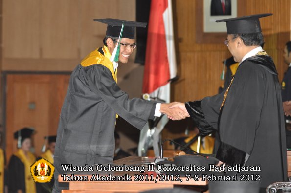 wisuda-fakultas-pertanian-oleh-rektor-049-copy