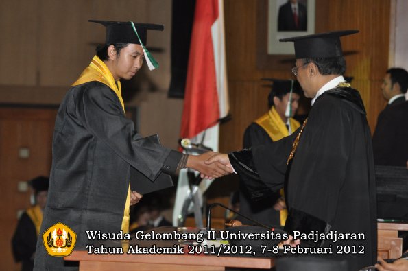 wisuda-fakultas-pertanian-oleh-rektor-052-copy