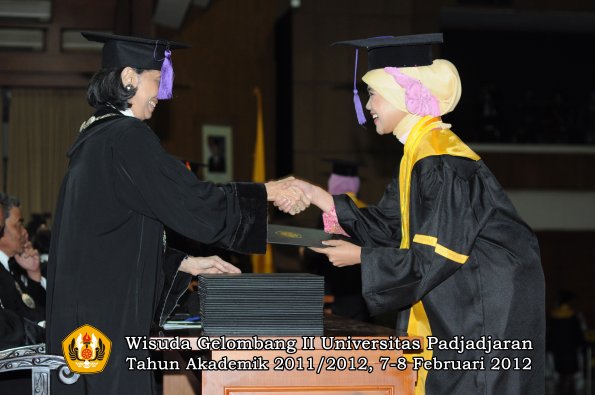 wisuda-fakultas-psikologi-oleh-dekan-023-copy