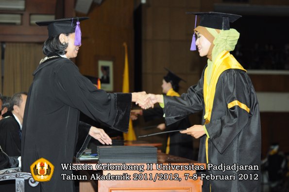 wisuda-fakultas-psikologi-oleh-dekan-039-copy