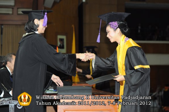 wisuda-fakultas-psikologi-oleh-dekan-041-copy