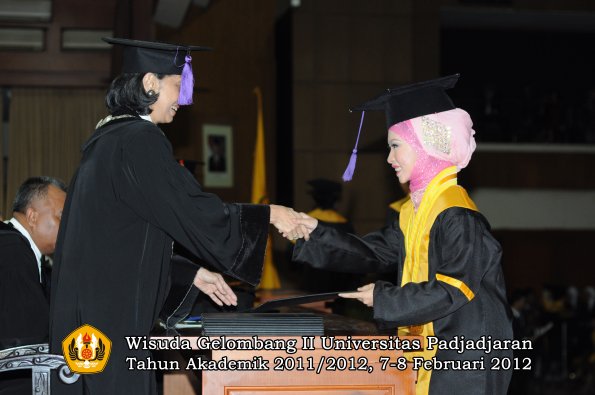 wisuda-fakultas-psikologi-oleh-dekan-047-copy