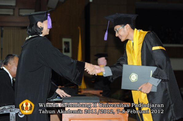 wisuda-fakultas-psikologi-oleh-dekan-048-copy