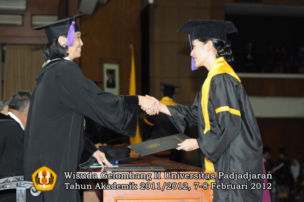 wisuda-fakultas-psikologi-oleh-dekan-055-copy