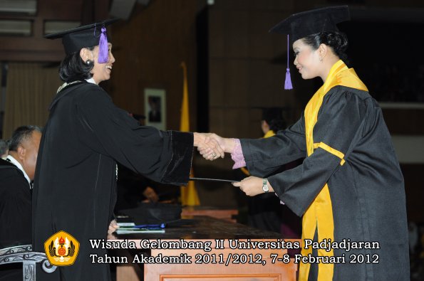 wisuda-fakultas-psikologi-oleh-dekan-056-copy