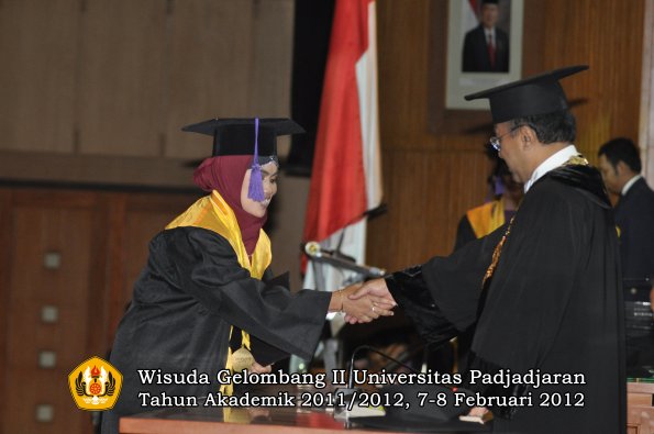 wisuda-fakultas-psikologi-oleh-rektor-012-copy