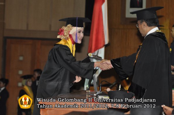 wisuda-fakultas-psikologi-oleh-rektor-029-copy