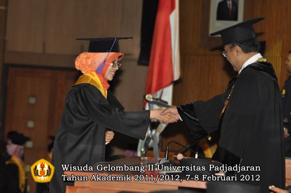 wisuda-fakultas-psikologi-oleh-rektor-037-copy