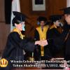 wisuda-unpad-gel-iii-2011_2012-fakultas-ilmu-budaya-oleh-rektor_030