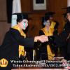 wisuda-unpad-gel-iii-2011_2012-fakultas-ilmu-budaya-oleh-rektor_052