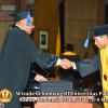 wisuda-unpad-gel-iii-2011_2012-fakultas-isip-oleh-dekan-021