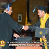 wisuda-unpad-gel-iii-2011_2012-fakultas-isip-oleh-dekan-071