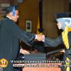 wisuda-unpad-gel-iii-2011_2012-fakultas-isip-oleh-dekan-073