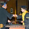 wisuda-unpad-gel-iii-2011_2012-fakultas-isip-oleh-dekan-142