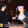 wisuda-unpad-gel-iv-2011_2012-fakultas-ilmu-keperawatan-oleh-dekan-048