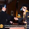 wisuda-unpad-gel-iv-2011_2012-fakultas-ilmu-keperawatan-oleh-dekan-050