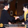 wisuda-unpad-gel-iv-2011_2012-fakultas-ilmu-budaya-oleh-dekan-147