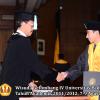 wisuda-unpad-gel-iv-2011_2012-fakultas-ilmu-budaya-oleh-dekan-155