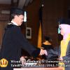 wisuda-unpad-gel-iv-2011_2012-fakultas-ilmu-budaya-oleh-dekan-156