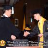 wisuda-unpad-gel-iv-2011_2012-fakultas-ilmu-budaya-oleh-dekan-235