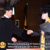 wisuda-unpad-gel-iv-2011_2012-fakultas-ilmu-budaya-oleh-dekan-239